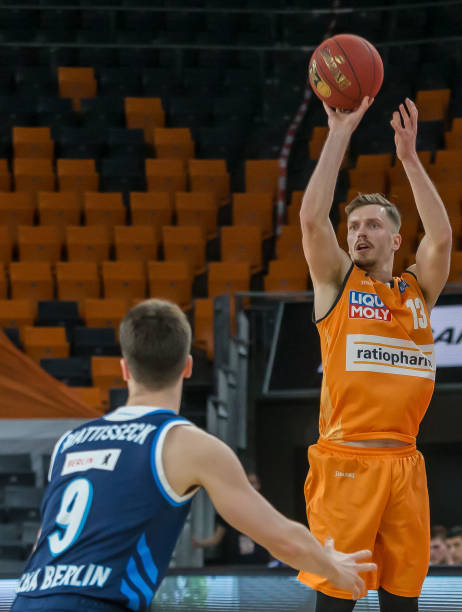 势是他们逆 势是他们逆