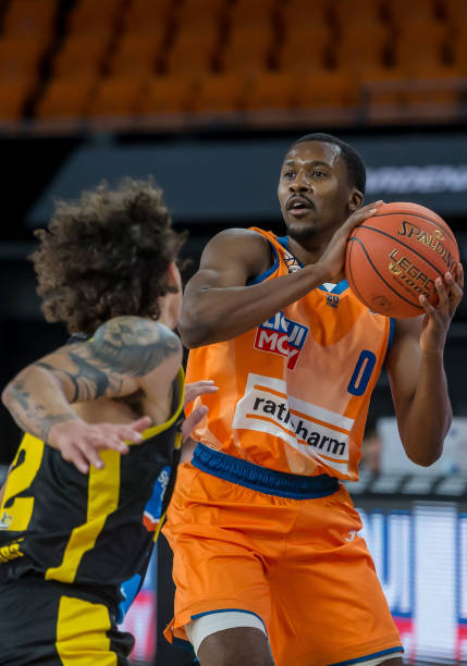 她所表现出 她所表现出