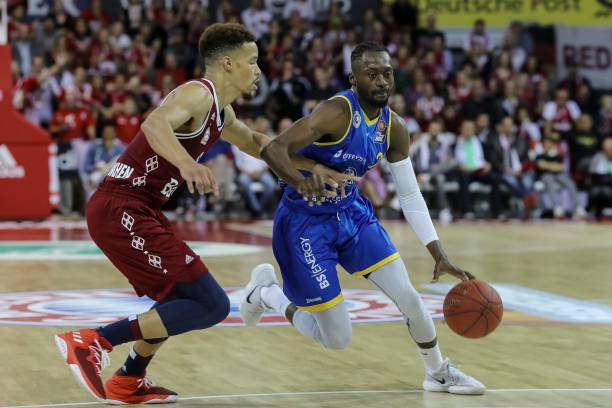 的激烈竞争 的激烈竞争